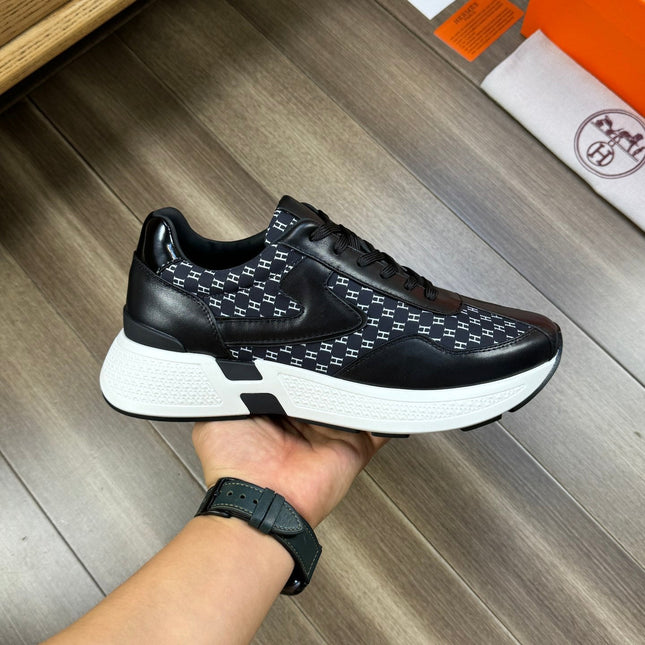 HM PRINTED SNEAKER BLACK TOTEM FABRIC