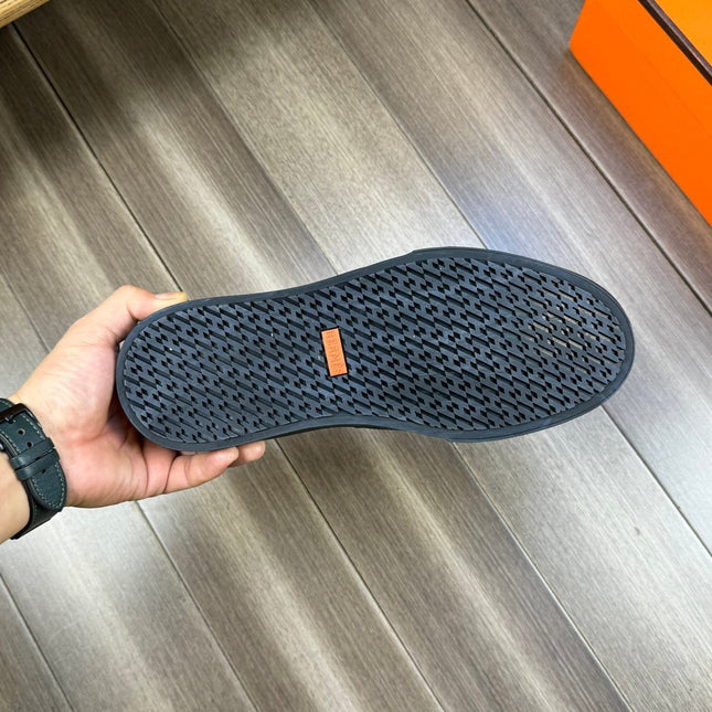 HM GAME SLIP-ON SNEAKER BLACK CALFSKIN