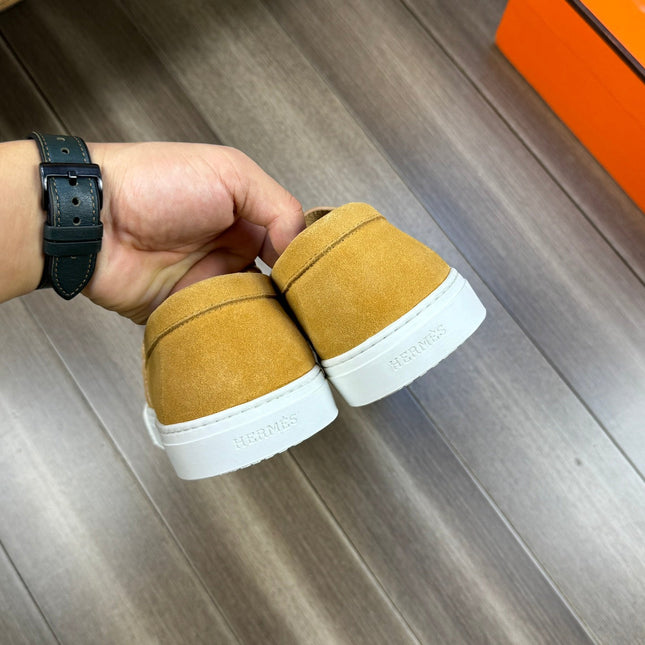 HM GAME SLIP-ON SNEAKER MUSTARD SUEDE