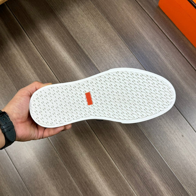 HM GAME SLIP-ON SNEAKER OLIVE CALFSKIN