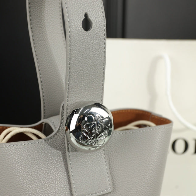 LOE MINI 19 PEBBLE BUCKET IN GRAY STEEL MELLOW CALFSKIN