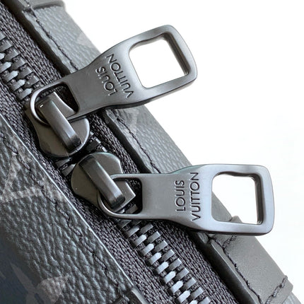 LV 25S SOFT TRUNK BAG 22 IN MONOGRAM ECLIPSE CANVAS AND CALFSKIN