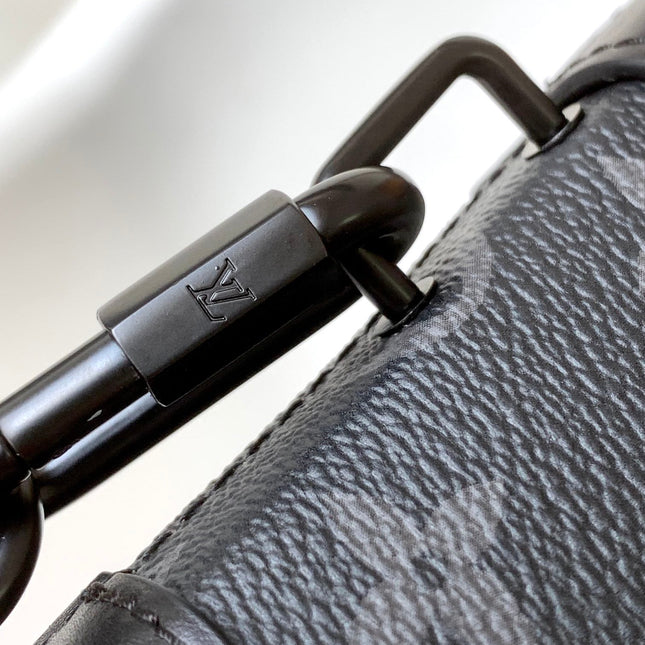 LV 25S SOFT TRUNK BAG 22 IN MONOGRAM ECLIPSE CANVAS AND CALFSKIN