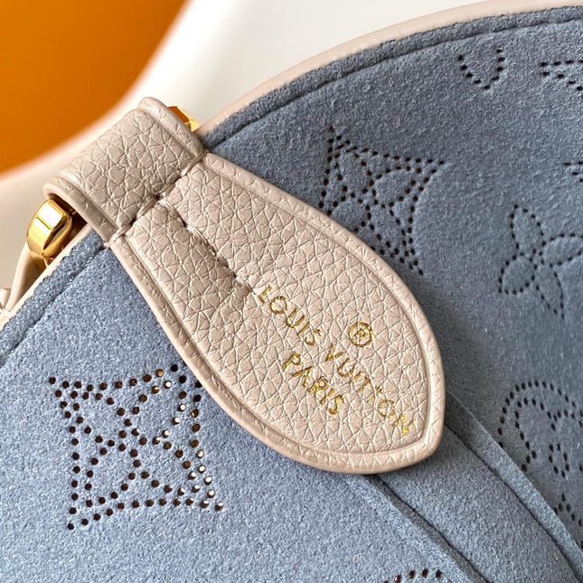 BLOSSOM 20 IN LIGHT BEIGE MAHINA CALFSKIN