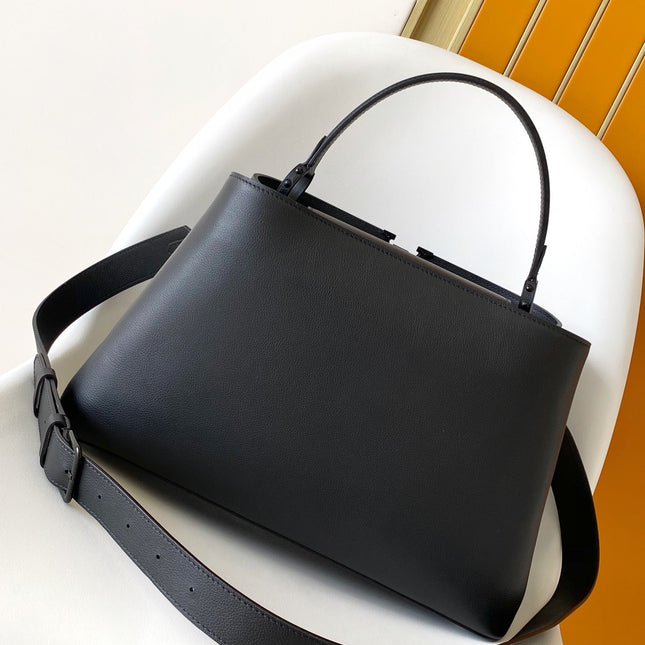CAPUCINES 38 IN BLACK TAURILLON BLACK HARDWARE
