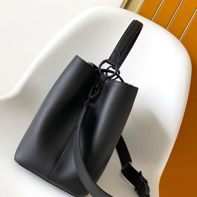 CAPUCINES 38 IN BLACK TAURILLON BLACK HARDWARE