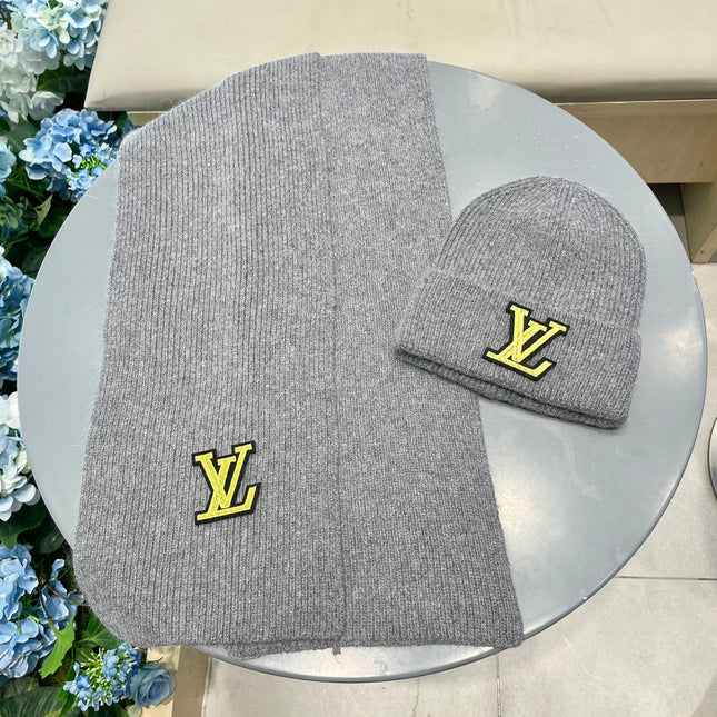 SET SCARF AND HAT IN LIGHT GRAY WOOL 406532