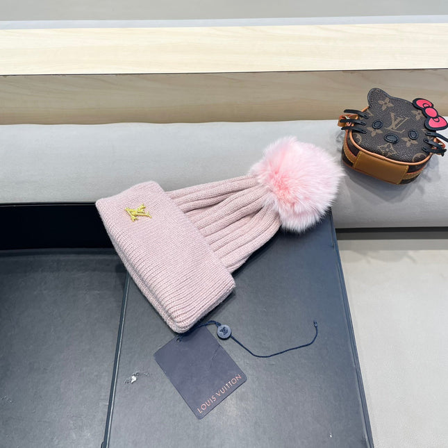 KNITTED BEANIE HAT IN LIGHT PINK WOOL AND FOX FUR 409789