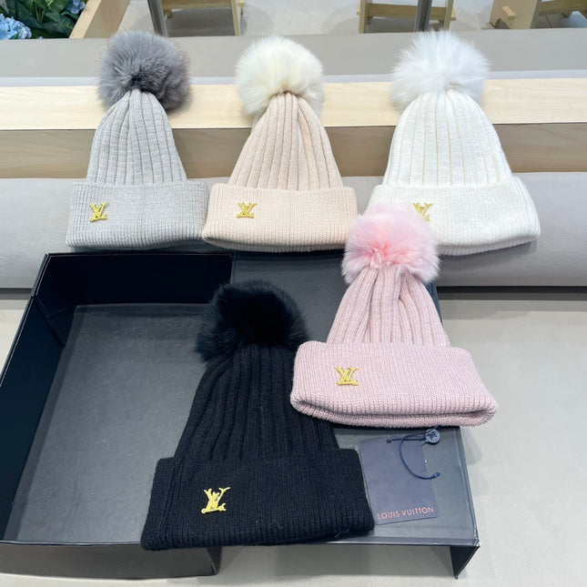 KNITTED BEANIE HAT IN WHITE WOOL AND FOX FUR 409790