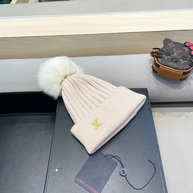 KNITTED BEANIE HAT IN LULLABY PINK WOOL AND FOX FUR 409792