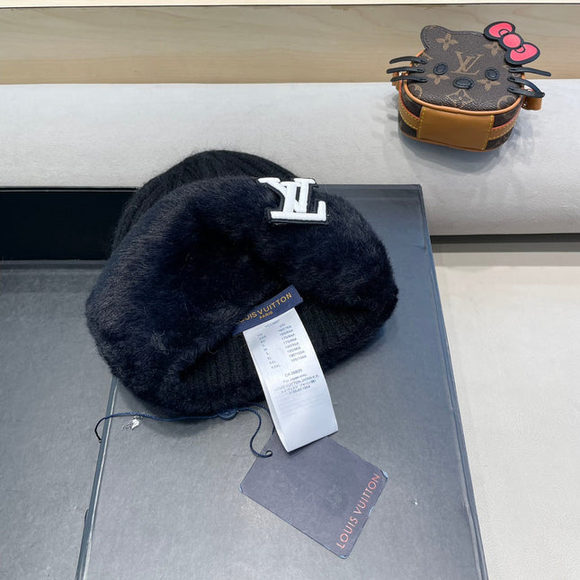 KNITTED BEANIE HAT IN BLACK WOOL AND RABBIT FUR 413353