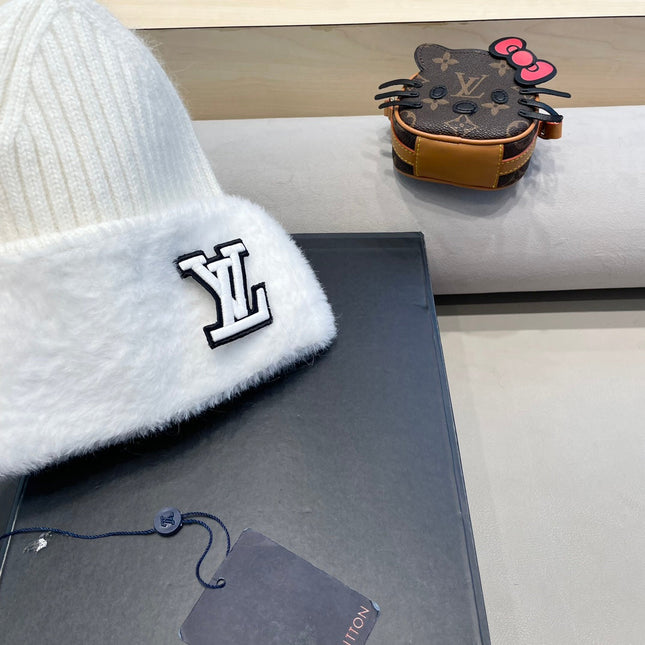 KNITTED BEANIE HAT IN WHITE WOOL AND RABBIT FUR 413354