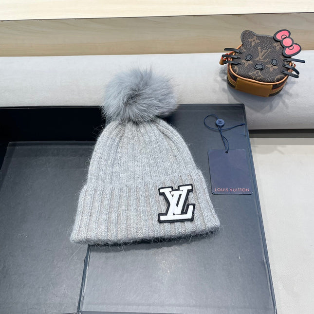 KNITTED BEANIE HAT IN GRAY WOOL 413367