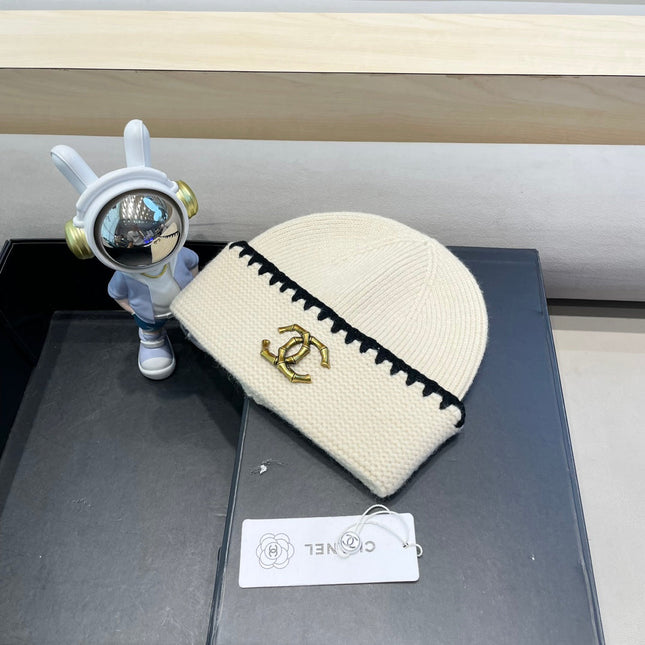 BEANIE HAT IN WHITE WOOL 419782