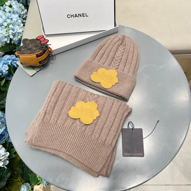 SET SCARF AND HAT IN LIGHT BROWN WOOL 419146