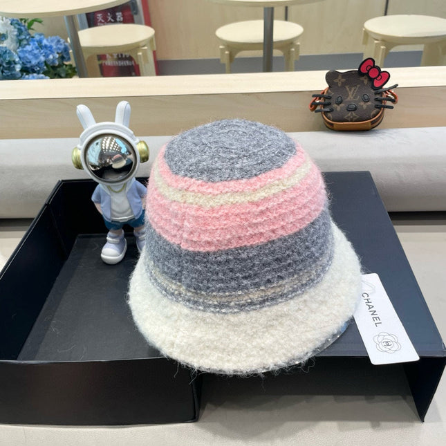 BUCKET HAT IN COLORFUL FLEECE 421128