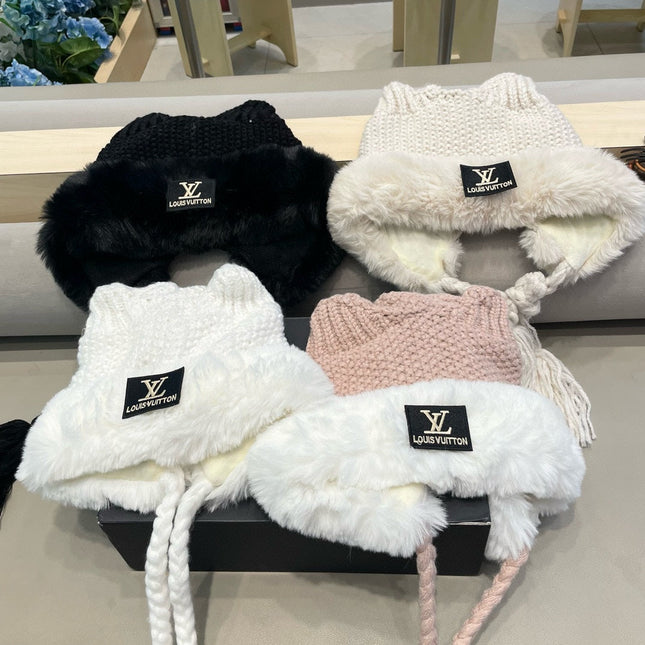 KNITTED BEANIE HAT IN BLACK WOOL WITH JAPANESE CAT EARS 421256