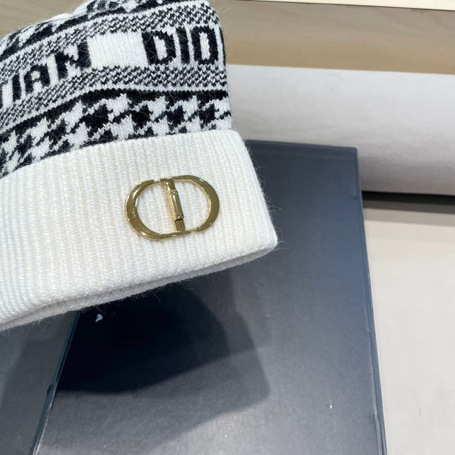 KNITTED BEANIE HAT IN WHITE MIX BLACK CASHMERE WOOL 422479