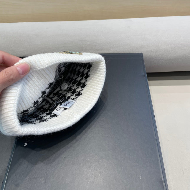 KNITTED BEANIE HAT IN WHITE MIX BLACK CASHMERE WOOL 422479
