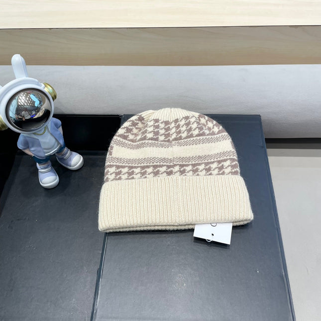 KNITTED BEANIE HAT IN BEIGE CASHMERE WOOL 422480