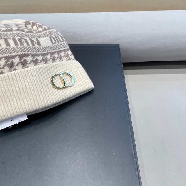 KNITTED BEANIE HAT IN BEIGE CASHMERE WOOL 422480