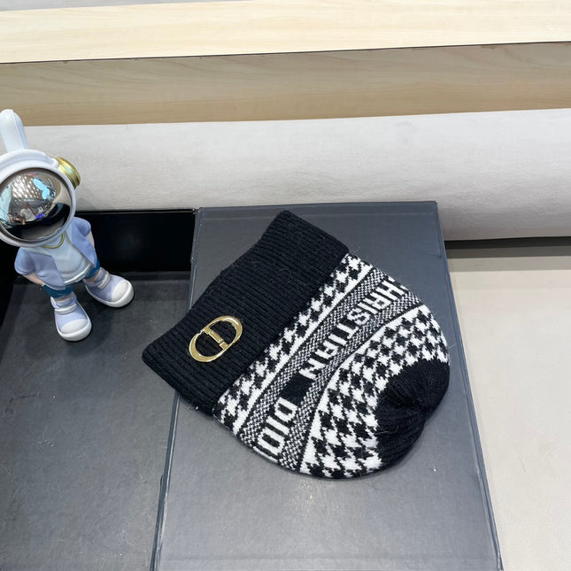 KNITTED BEANIE HAT IN BLACK CASHMERE WOOL 422481