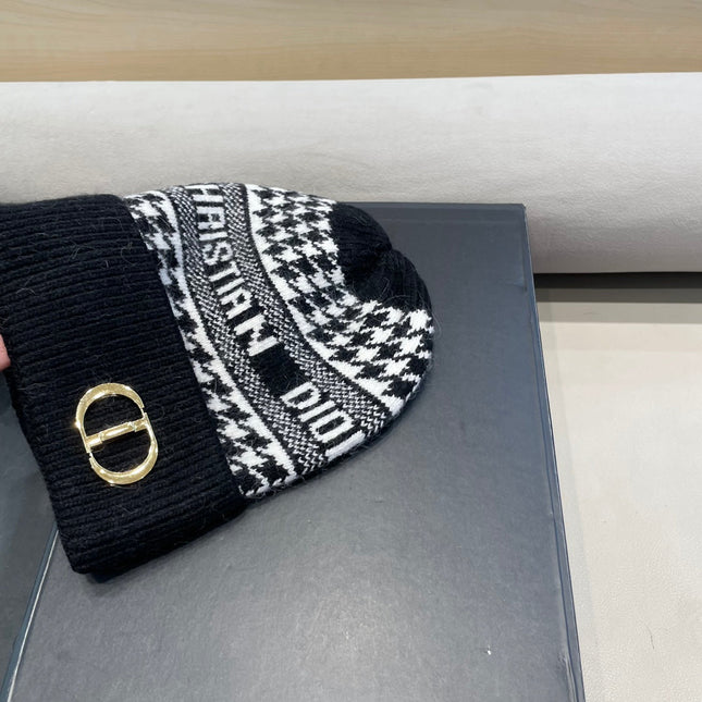 KNITTED BEANIE HAT IN BLACK CASHMERE WOOL 422481