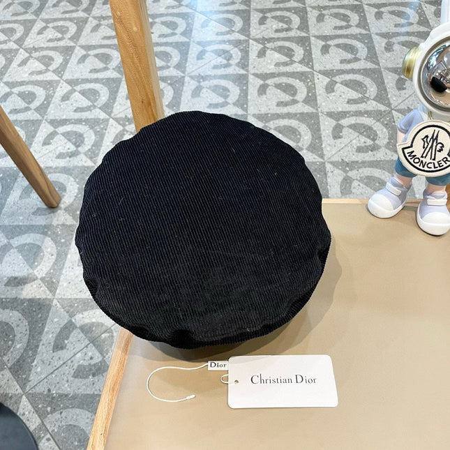 BERET HAT IN BLACK VELVET 430042