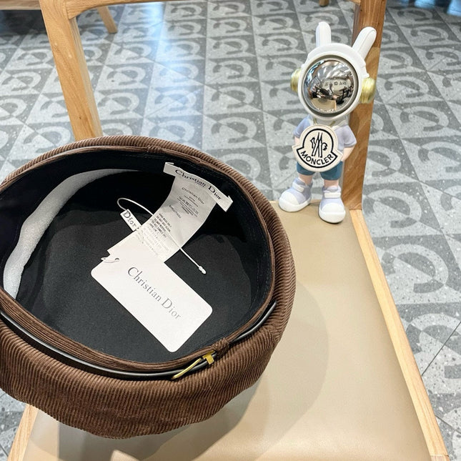 BERET HAT IN BROWN VELVET 430043