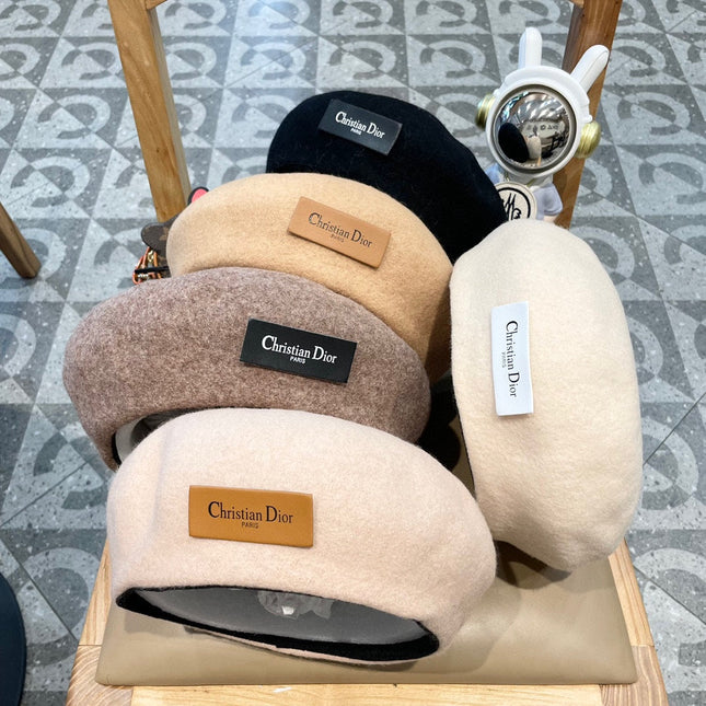 AUSTRALIAN BERET HAT IN PEACH BEIGE WOOL FELT 431717