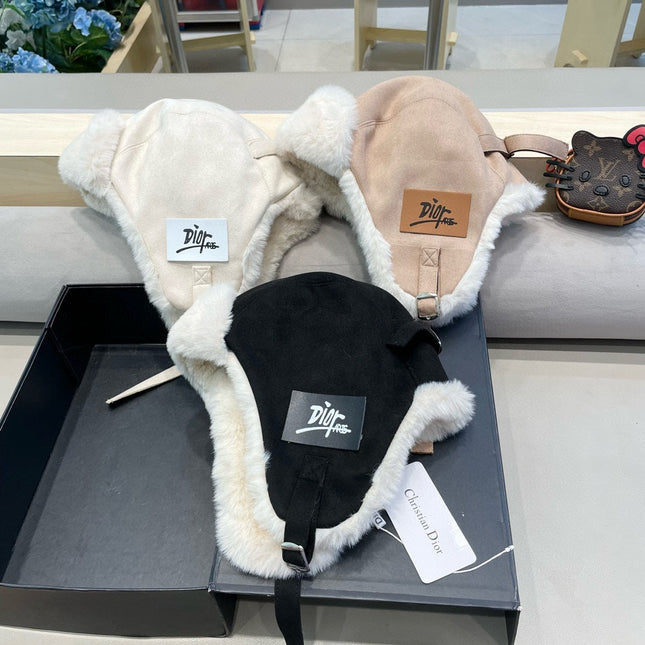 TRAPPER HAT IN WHITE VELVET AND RABBIT FUR 431383