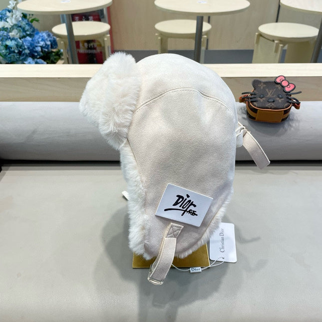 TRAPPER HAT IN WHITE VELVET AND RABBIT FUR 431383