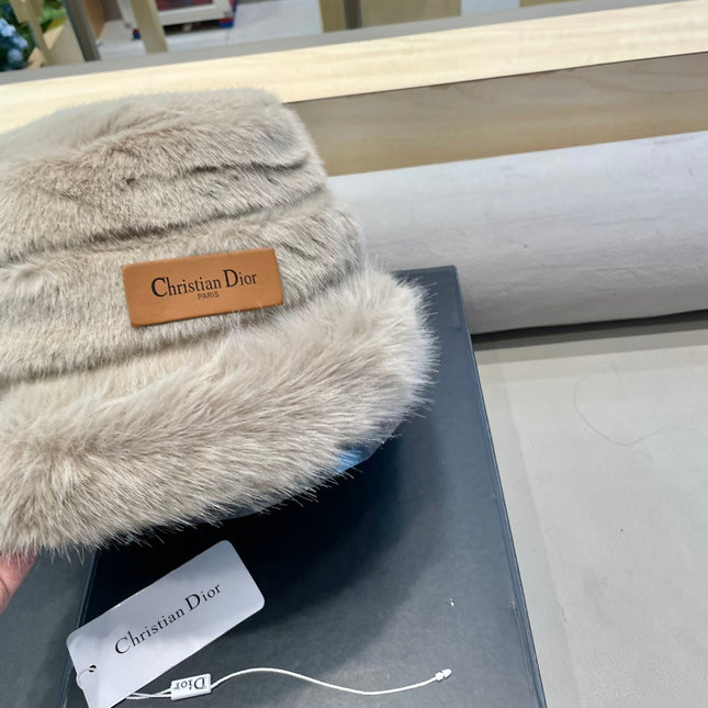 BUCKET HAT IN BEIGE MINK FUR 433470