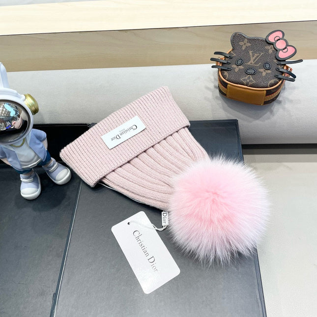 KNITTED BEANIE HAT IN LIGHT PINK WOOL AND FOX FUR 435032