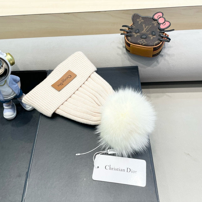 KNITTED BEANIE HAT IN BEIGE WOOL AND FOX FUR 435034