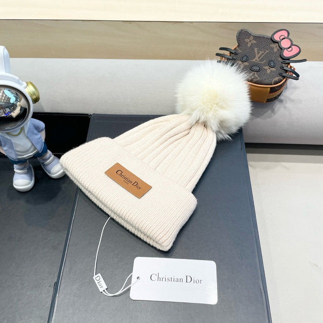 KNITTED BEANIE HAT IN BEIGE WOOL AND FOX FUR 435034