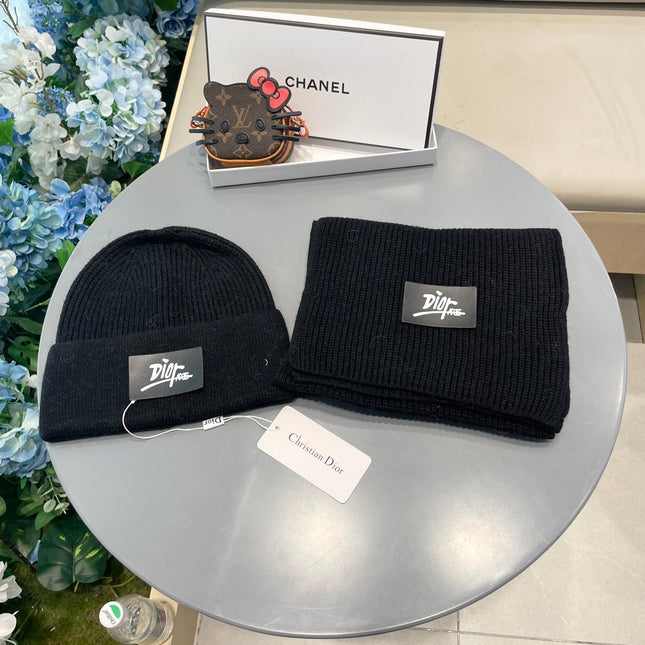 SET CLASSIC SCARF AND HAT IN BLACK RABBIT WOOL 434623