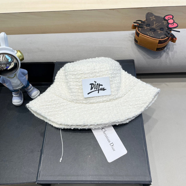 BUCKET HAT IN WHITE WOOL 436747