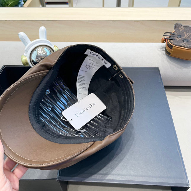 BAKER BOY HAT IN WALNUT BROWN LEATHER 436765