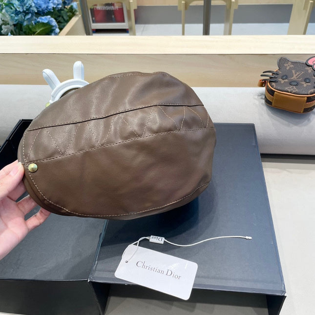 BAKER BOY HAT IN WALNUT BROWN LEATHER 436765