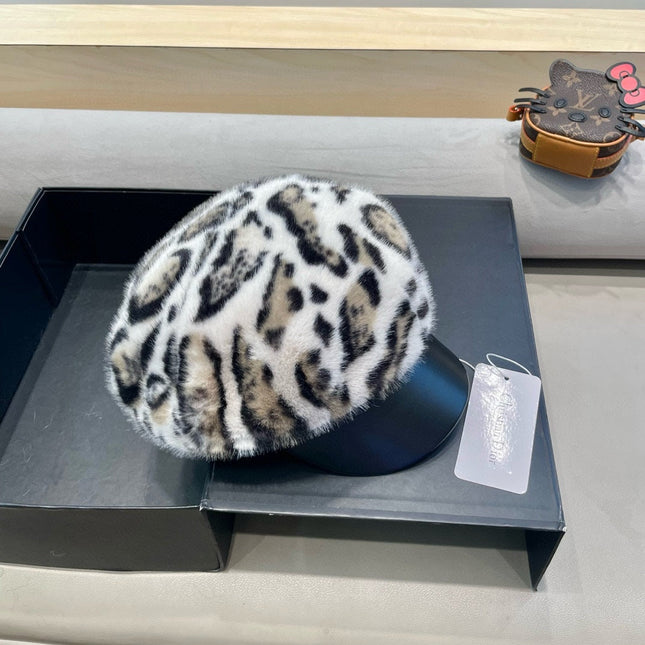 BAKER BOY HAT IN WHITE MINK FUR 438087