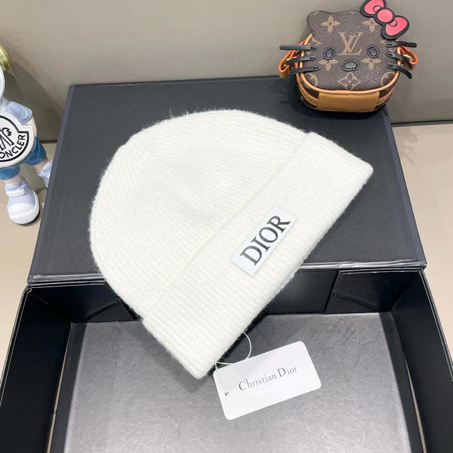 KNITTED BEANIE HAT IN WHITE WOOL AND RABBIT FUR 439676