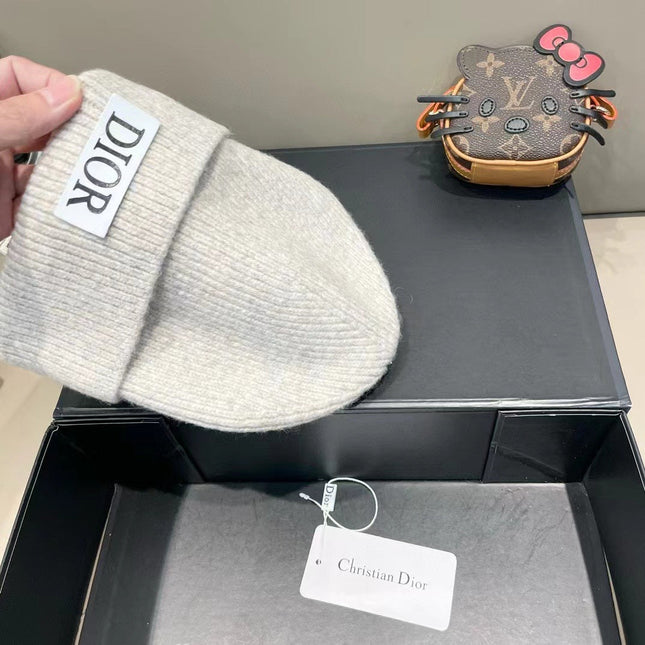 KNITTED BEANIE HAT IN IVORY BEIGE WOOL AND RABBIT FUR 439677