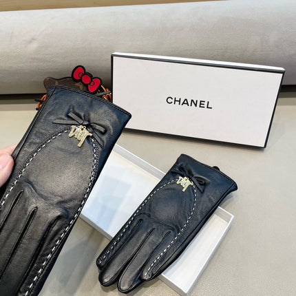 GLOVES ATTACHED BOW IN BLACK LAMBSKIN 458528