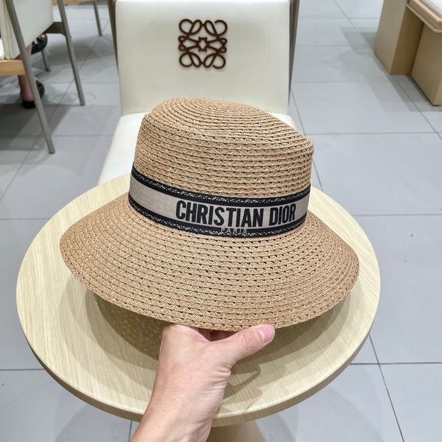 BUCKET HAT 57 CM IN DARK BEIGE RAFFIA 653750