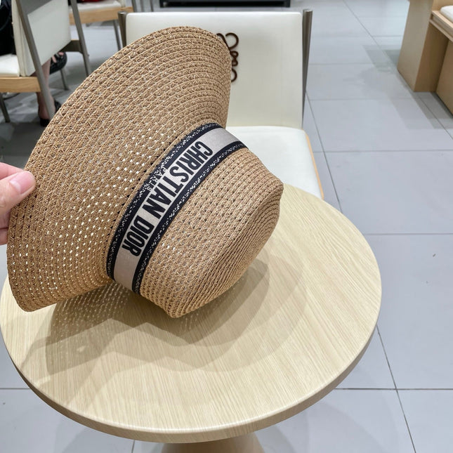 BUCKET HAT 57 CM IN DARK BEIGE RAFFIA 653750