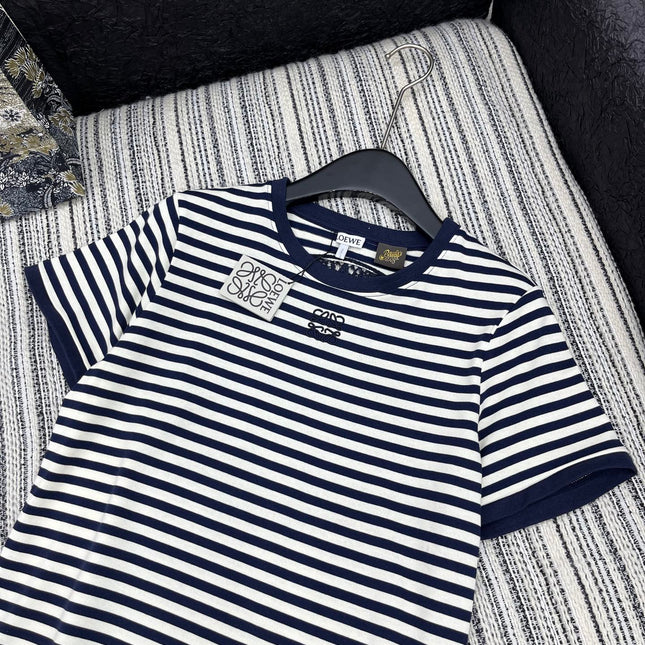 LOEWE EMBROIDERED SHORT-SLEEVE T-SHIRT WITH CREW NECK 267984