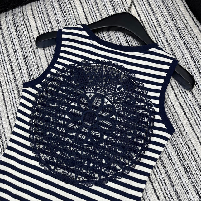 SLEEVELESS TOP WITH RAISED EMBROIDERY AND CREW NECK 267982