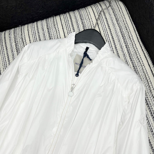 MONCLER ZIP-UP JACKET WITH STAND COLLAR IN WHITE 267977