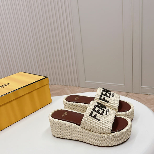 FENDI SIGNATURE WEDGE PLATFORM 6 CM IN BEIGE FIBRE WITH BROWN EMBROIDERED LOGO